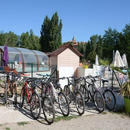 Le Hameau Des Genets