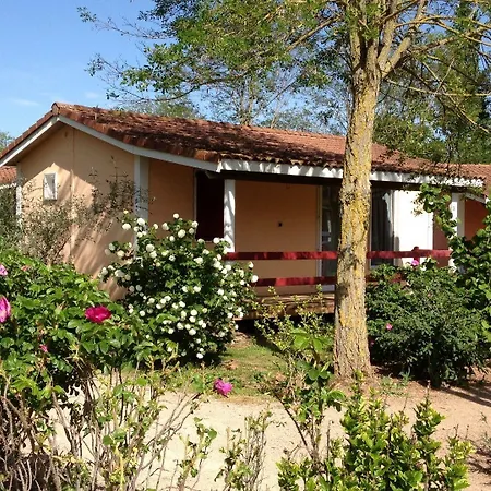 Le Hameau Des Genets Feriepark Montlaur (Aveyron)