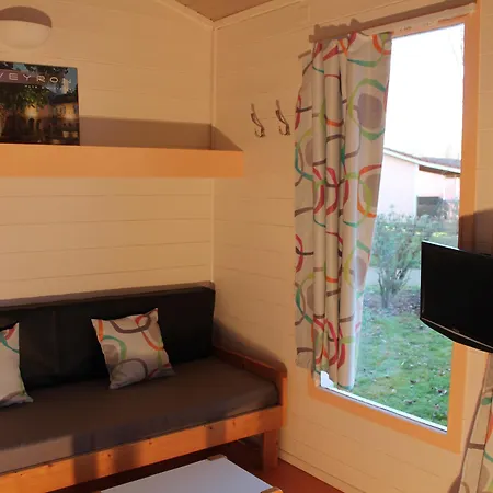 Le Hameau Des Genets 3*