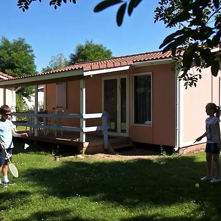 Le Hameau Des Genets Feriepark