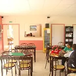 勒阿穆德格内度假酒店 假日公园 Montlaur (Aveyron)