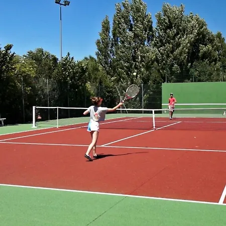 Le Hameau Des Genets Ferienpark Montlaur (Aveyron)