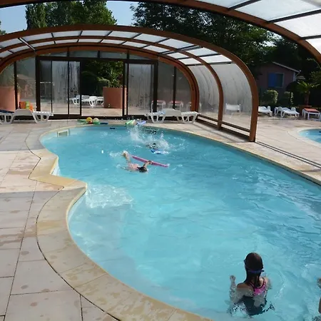 Le Hameau Des Genets Ferienpark 3*