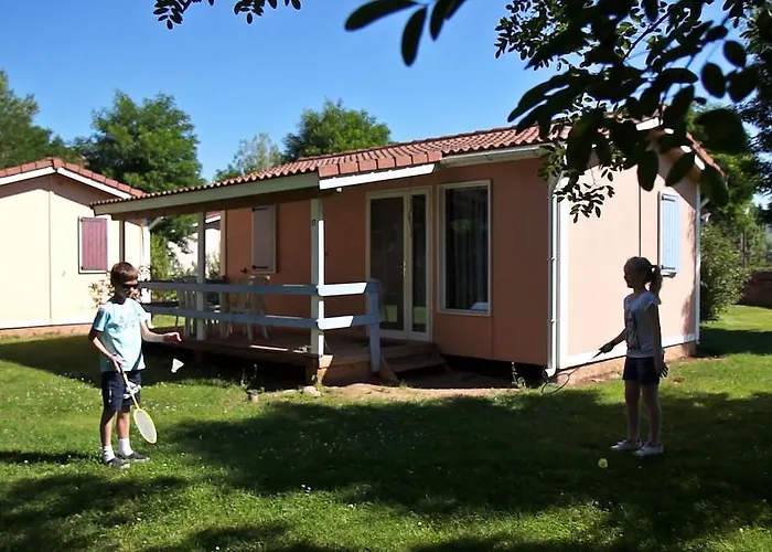 Le Hameau Des Genets Vakantiepark